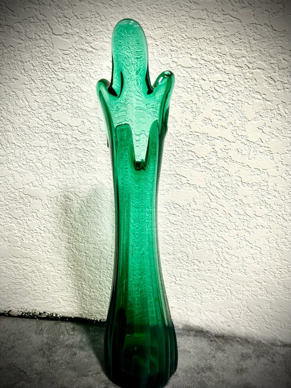15” Emerald or Evergreen Swung Vase